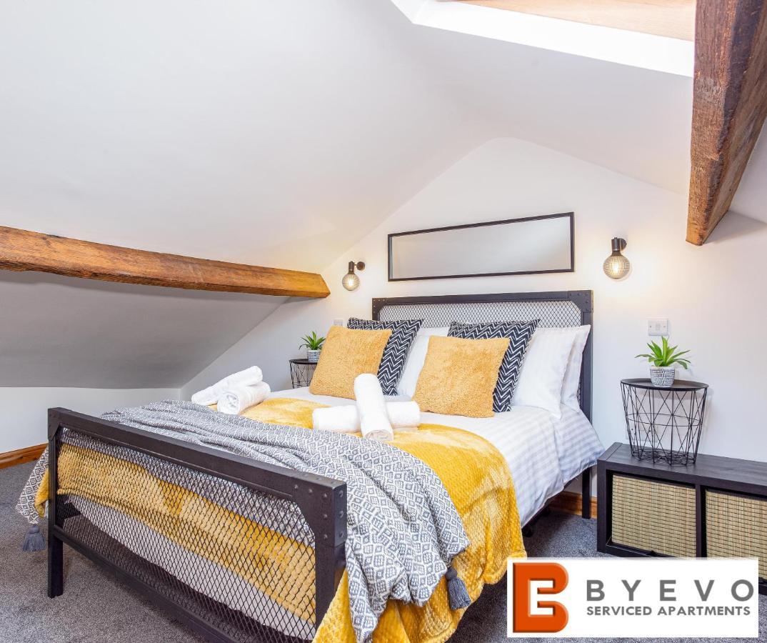 Byevo Oswestry Barn - Quirky Romantic Retreat Or Cosy Contractor Base Exterior foto